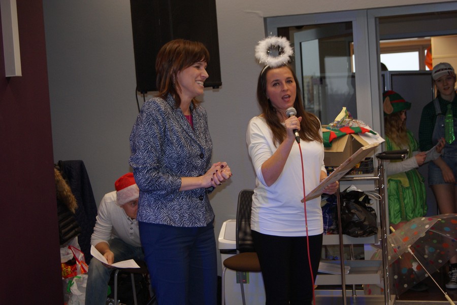 Dyr. I. Maciejewska z opiekunką wolontariatu p.Joanną Rusin