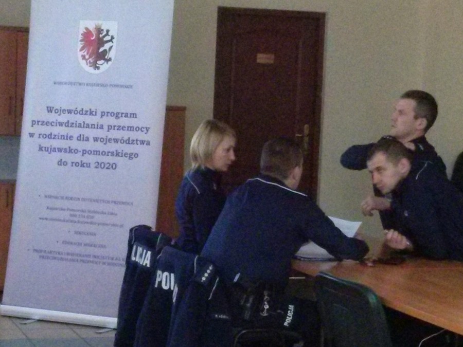 Uczestnicy szkolenia Rola funkcjonariuszy Policji w przeciwdziałaniu przemocy w rodzinie w środowisku lokalnym, Golub-Dobrzyń, 10.03.2016 r., fot. Biuro Wsparcia Rodziny i Przeciwdziałania Przemocy