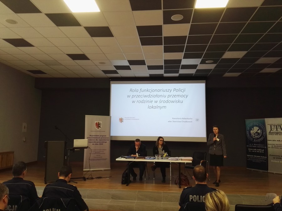 Otwarcie szkolenia Rola funkcjonariuszy Policji w przeciwdziałaniu przemocy w rodzinie w środowisku lokalnym, Nakło nad Notecią, 6.04.2016 r., fot. Biuro Wsparcia Rodziny i Przeciwdziałania Przemocy