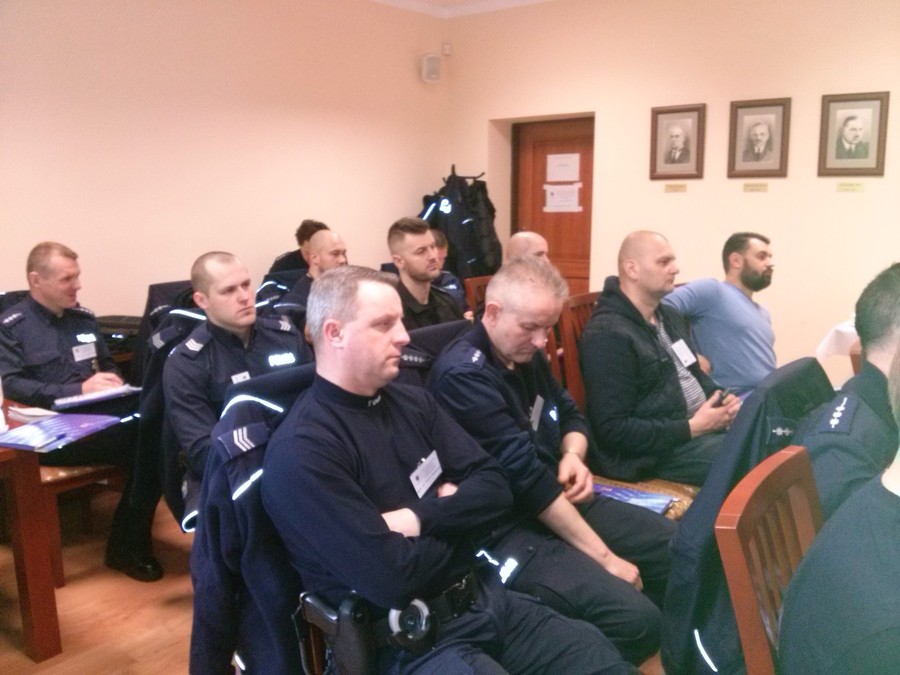 Uczestnicy szkolenia Rola funkcjonariuszy Policji w przeciwdziałaniu przemocy w rodzinie w środowisku lokalnym, Lipno, 27.04.2016 r. , fot. Biuro Wsparcia Rodziny i Przeciwdziałania Przemocy