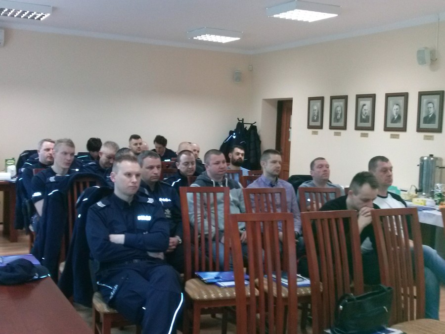 Uczestnicy szkolenia Rola funkcjonariuszy Policji w przeciwdziałaniu przemocy w rodzinie w środowisku lokalnym, Lipno, 27.04.2016 r. , fot. Biuro Wsparcia Rodziny i Przeciwdziałania Przemocy