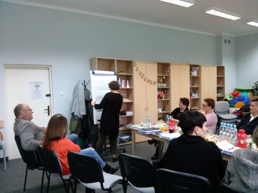 Spotkanie superwizyjne prowadzone przez p. Renatę Durdę, Sępólno Krajeńskie 5.XII.2017 r., fot. Biuro Wsparcia Rodziny i Przeciwdziałania Przemocy