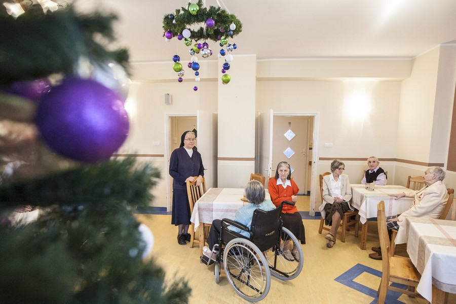 Samorządy lokalne i ich jednostki, organizacje pozarządowe oraz instytucje kościelne mogą pozyskać 15 mln złotych na realizację projektów służących osobom zagrożonym wykluczeniem społecznym. Chodzi tu między innymi o adaptację, przebudowę i remont ośrodków świadczących usługi społeczne, na zdjęciu Dom Pomocy Społecznej w Chełmnie, fot. Andrzej Goiński