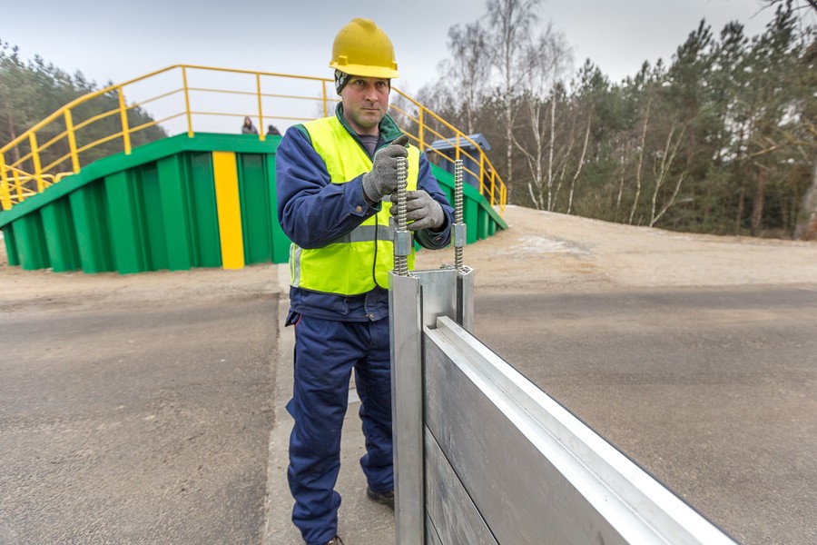 Uroczystość zakończenia modernizacji wału przeciwpowodziowego Niziny Ciechocińskiej, fot. Szymon Zdziebło/tarantoga.pl dla UMWKP