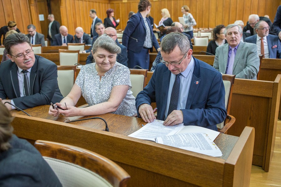 Uroczyste podpisanie umów o dofinansowaniu projektów termomodernizacji, fot. Szymon Zdziebło/Tarantoga.pl