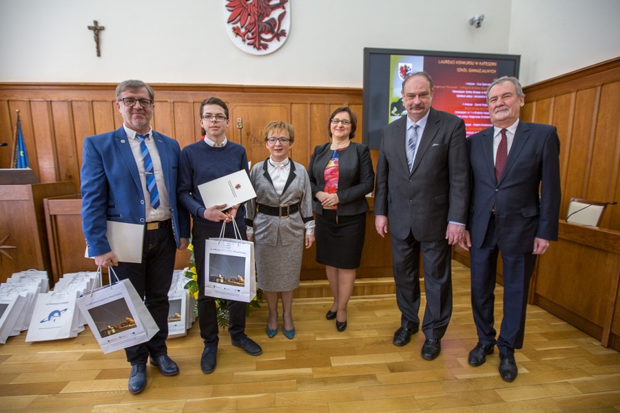 Gala wręczenia nagród w konkursie „Oni tworzyli naszą historię”, fot. Szymon Zdziebło/Tarantoga.pl