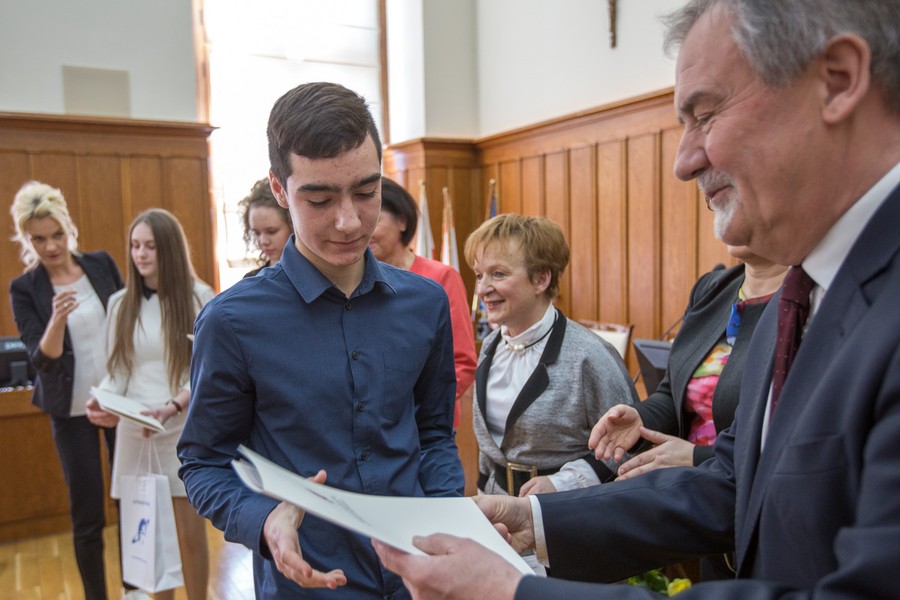 Gala wręczenia nagród w konkursie „Oni tworzyli naszą historię”, fot. Szymon Zdziebło/Tarantoga.pl