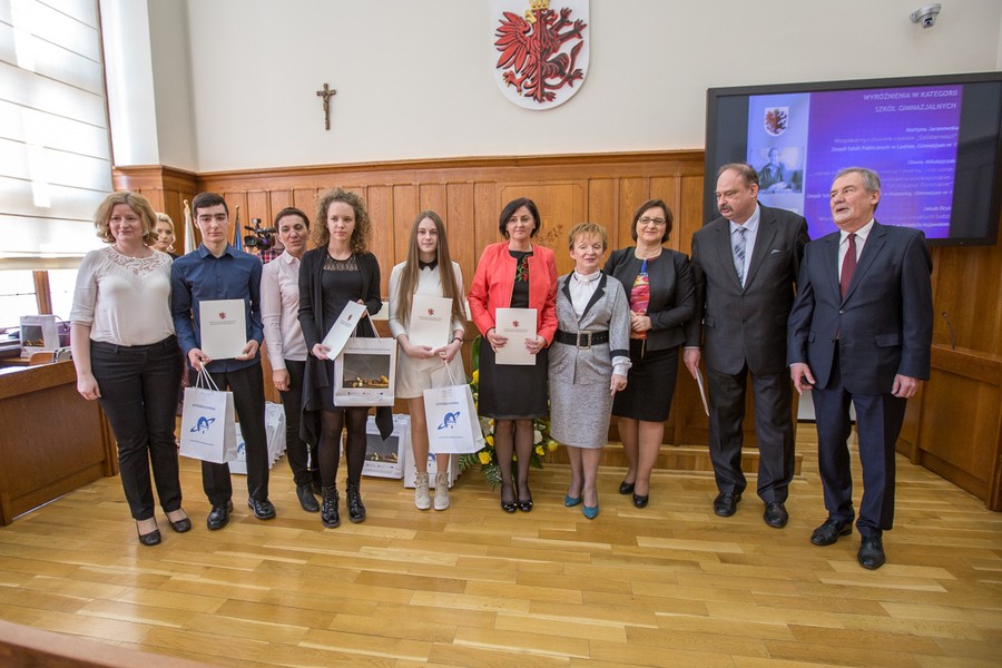 Gala wręczenia nagród w konkursie „Oni tworzyli naszą historię”, fot. Szymon Zdziebło/Tarantoga.pl