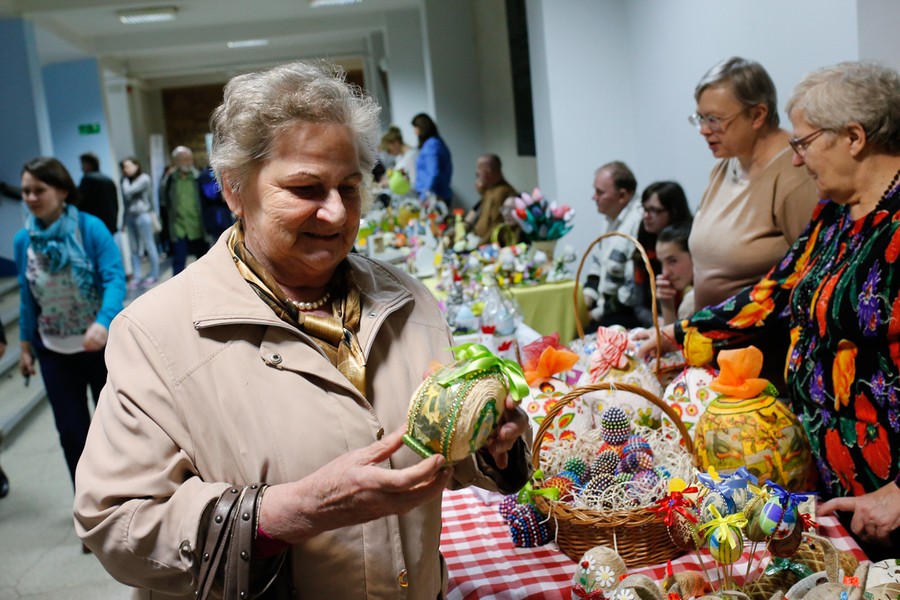 Wystawa rękodzieła osób niepełnosprawnych „My też potrafimy” w Urzędzie Marszałkowskim, fot. Mikołaj Kuras