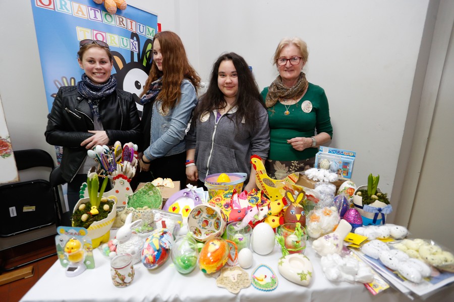 Wystawa rękodzieła osób niepełnosprawnych „My też potrafimy” w Urzędzie Marszałkowskim, fot. Mikołaj Kuras