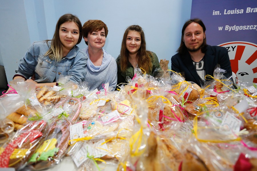 Wystawa rękodzieła osób niepełnosprawnych „My też potrafimy” w Urzędzie Marszałkowskim, fot. Mikołaj Kuras