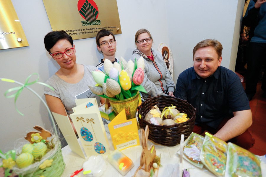 Wystawa rękodzieła osób niepełnosprawnych „My też potrafimy” w Urzędzie Marszałkowskim, fot. Mikołaj Kuras