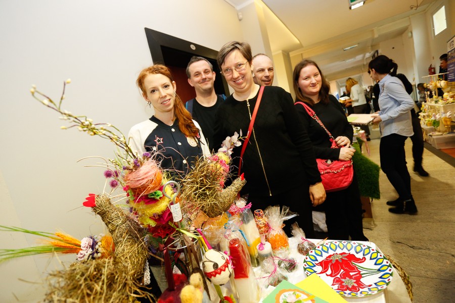 Wystawa rękodzieła osób niepełnosprawnych „My też potrafimy” w Urzędzie Marszałkowskim, fot. Mikołaj Kuras