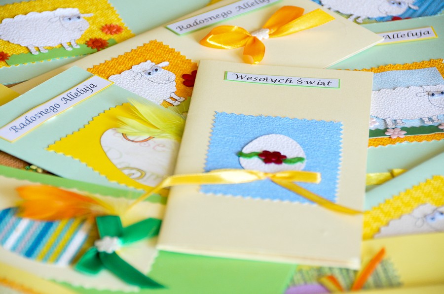 Świąteczne kartki przygotowane przez podopiecznych WTZ w Wąbrzeźnie, fot. Jacek Piotrowski