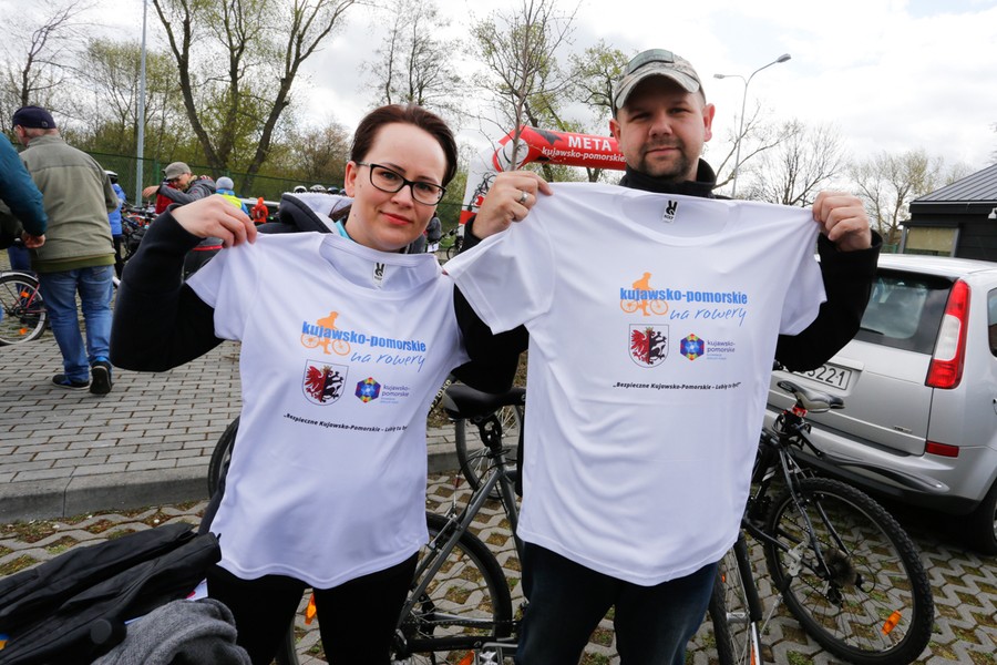 22.04.2017 r., Pierwszy tegoroczny rodzinny rajd rowerowy z cyklu „Kujawsko-Pomorskie na rowery” odbył się we Włocławku, fot. Mikołaj Kuras