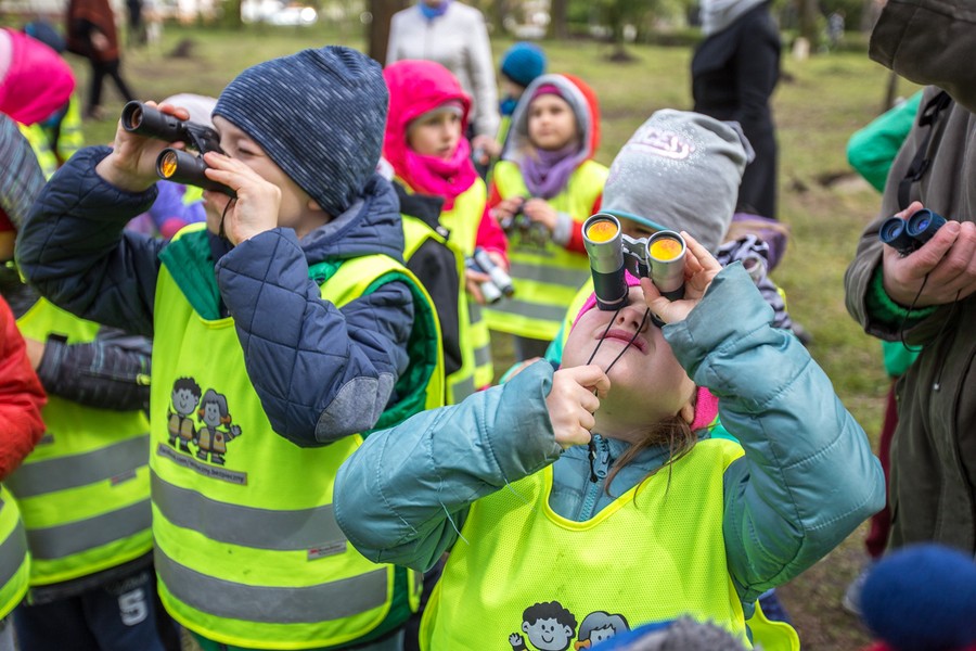 Sadzenie drzewek w Parku Tysiąclecia, fot. Szymon Zdziebło/tarantoga.pl dla UMWKP