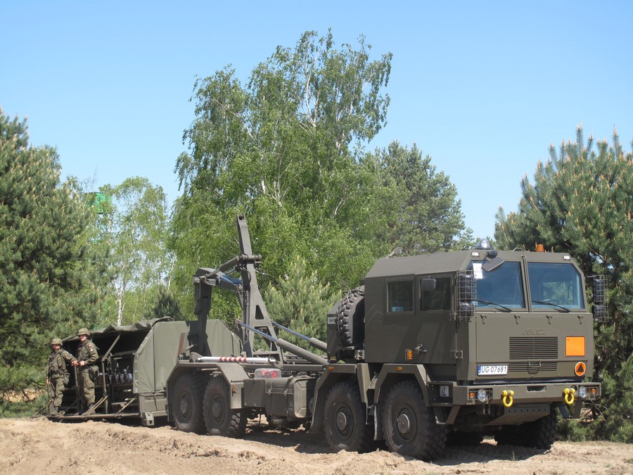 Szkolenie obronne kadry kierowniczej Urzędu Marszałkowskiego i wojewódzkich samorządowych jednostek organizacyjnych oraz samorządów należących do Stowarzyszenia Salutaris, fot. Mirosław Basiewicz/UMWKP