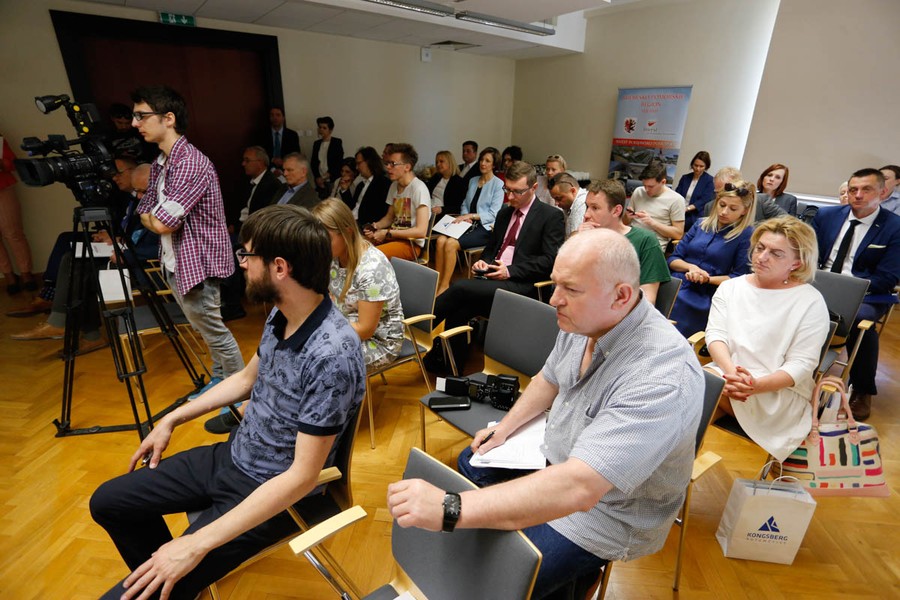 19.05 2017 r., Konferencja prasowa na temat budowy fabryki Kongsberg Automotive pod Włocławkiem, fot. Mikołaj Kuras dla UMWKP