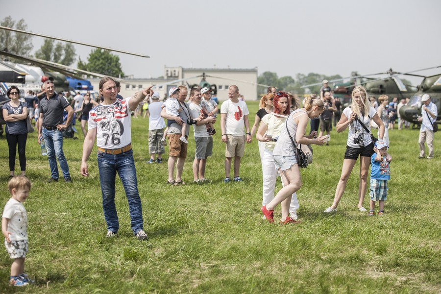20.05.2017 r., Pokazy lotnicze z okazji 5. Kujawskiego Pikniku Śmigłowcowego w Latkowie, fot. Andrzej Goiński/UMWKP