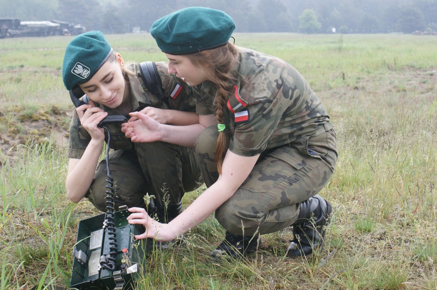24.05.2017 R., Szkolenie proobronne w Ośrodku Szkolenia Poligonowego Centrum Szkolenia Artylerii i Uzbrojenia w Toruniu, fot. Mariusz Mierczyński/UMWKP