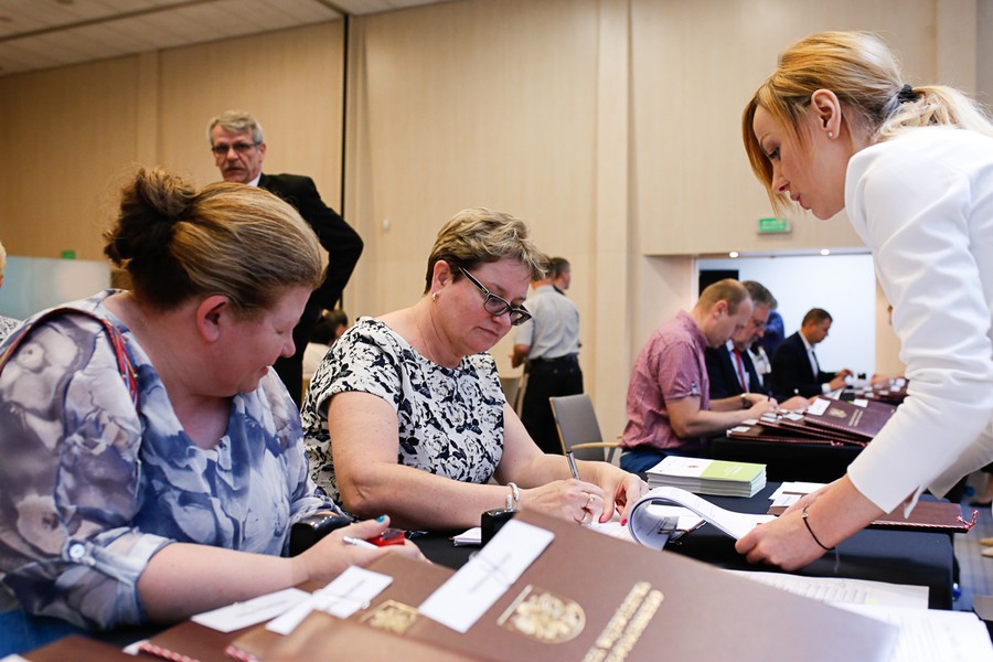 Uroczyste podpisanie umów w Urzędzie Marszałkowskim, fot. Mikołaj Kuras