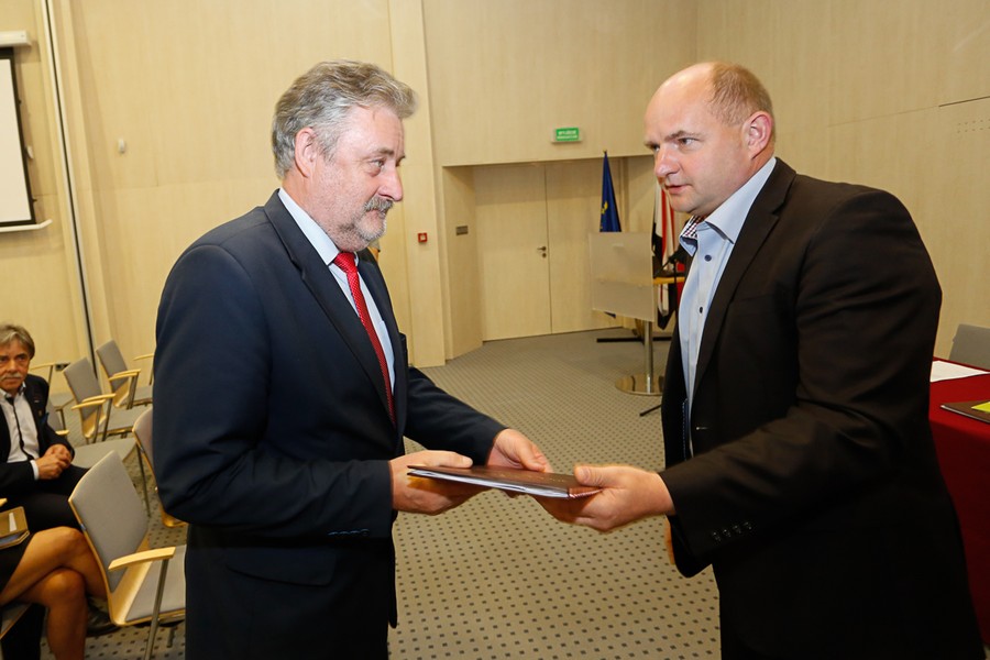 Uroczyste podpisanie umów w Urzędzie Marszałkowskim, fot. Mikołaj Kuras