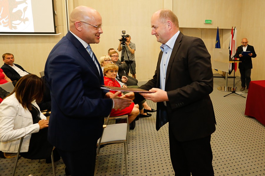 Uroczyste podpisanie umów w Urzędzie Marszałkowskim, fot. Mikołaj Kuras