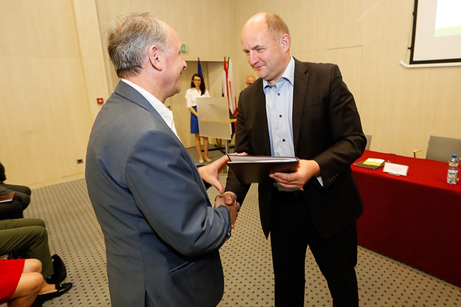 Uroczyste podpisanie umów w Urzędzie Marszałkowskim, fot. Mikołaj Kuras