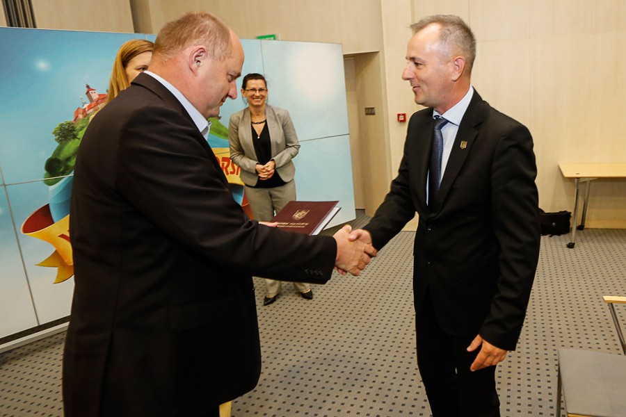 Uroczyste podpisanie umów w Urzędzie Marszałkowskim, fot. Mikołaj Kuras