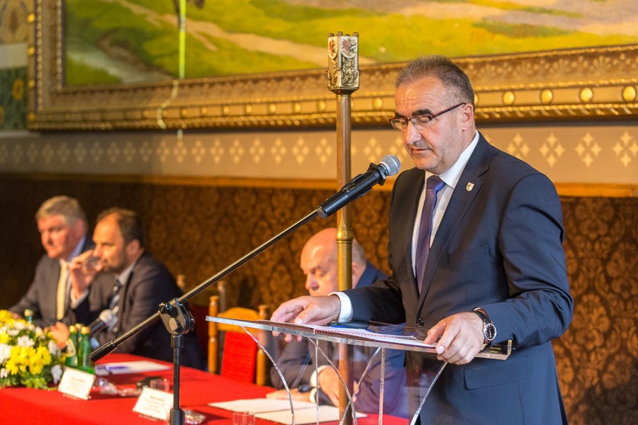 Uroczysta sesja sejmiku województwa, fot. Szymon Zdziebło/tarantoga.pl dla UMWKP