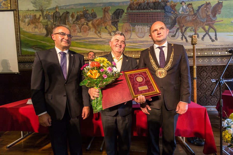 Uroczysta sesja sejmiku województwa, fot. Szymon Zdziebło/tarantoga.pl dla UMWKP