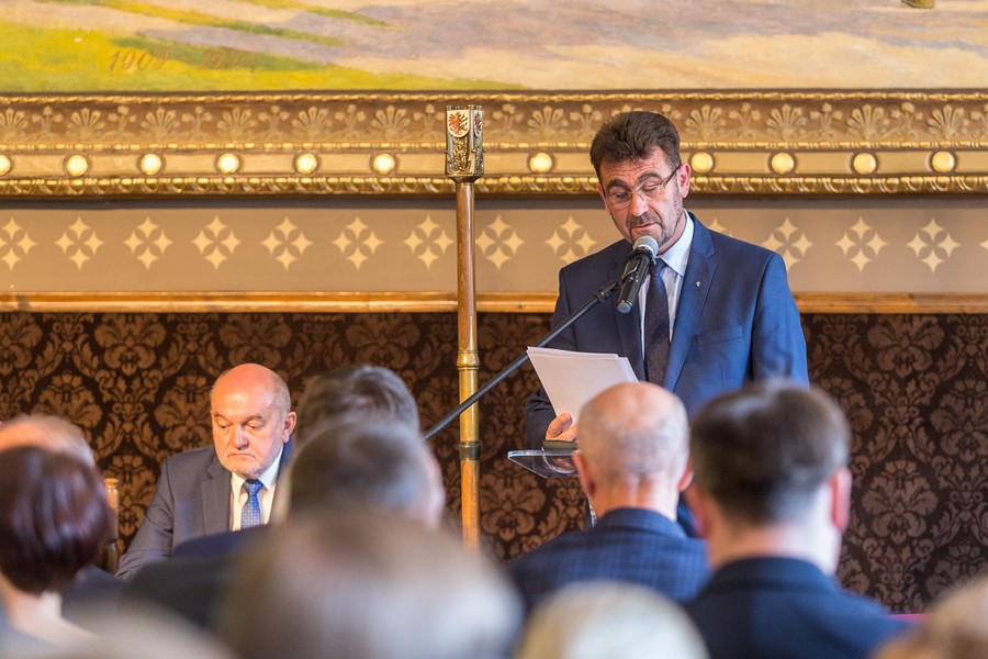 Uroczysta sesja sejmiku województwa, fot. Szymon Zdziebło/tarantoga.pl dla UMWKP