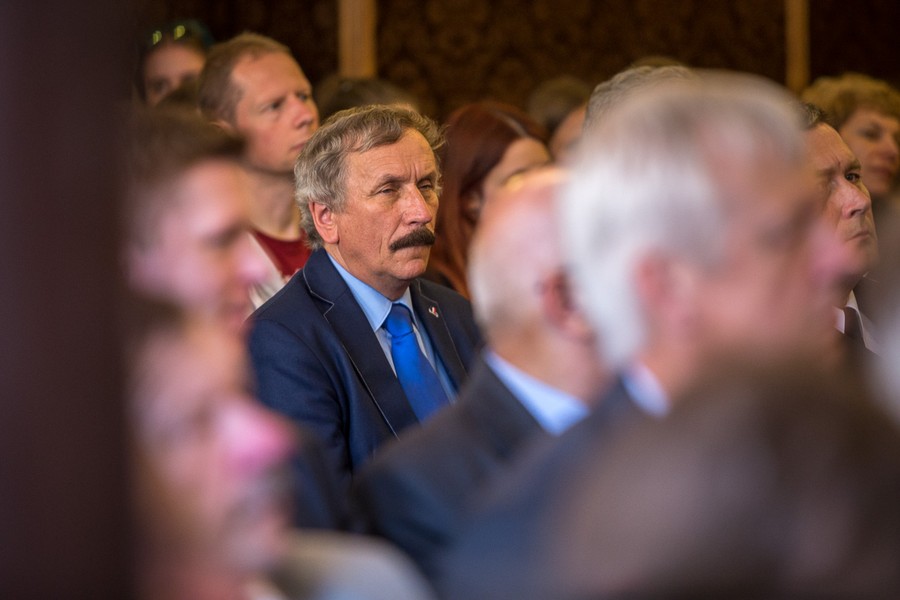 Uroczysta sesja sejmiku województwa, fot. Szymon Zdziebło/tarantoga.pl dla UMWKP