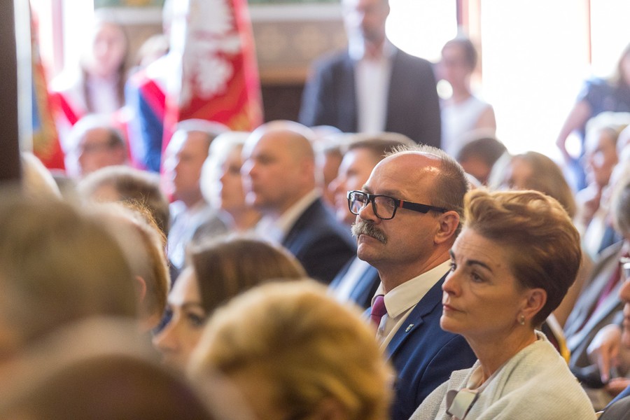 Uroczysta sesja sejmiku województwa, fot. Szymon Zdziebło/tarantoga.pl dla UMWKP