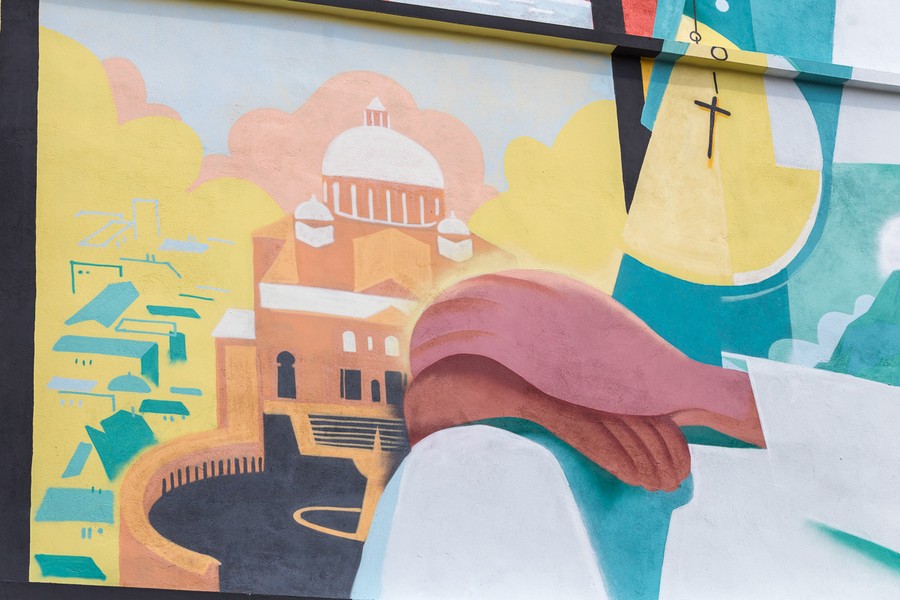 Odsłonięcie muralu poświęconego Janowi Pawłowi II, fot. Szymon Zdziebło/tarantoga.pl dla UMWKP