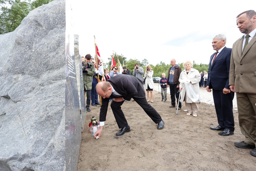 Uroczyste odsłonięcie obelisku w Chorabiu, fot. Mikołaj Kuras