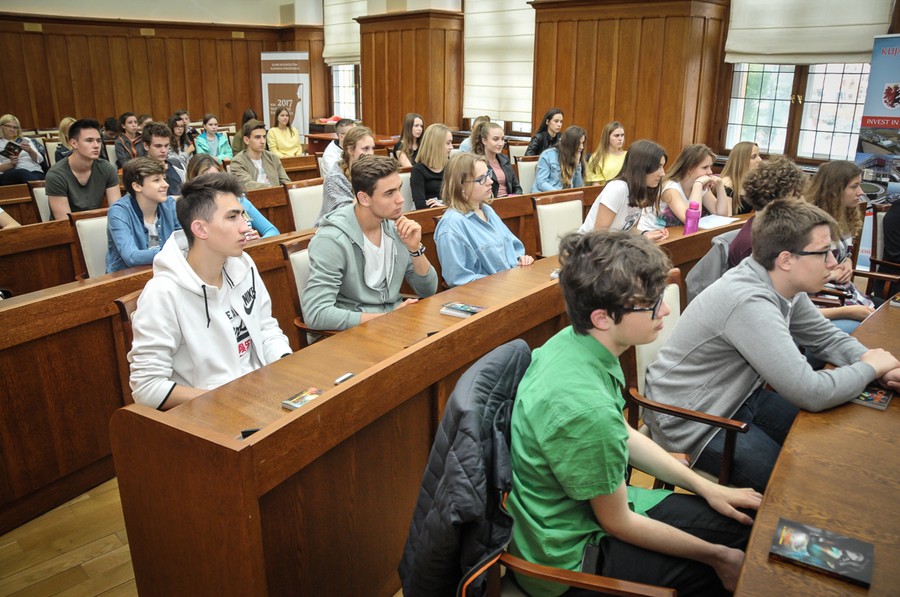 Spotkanie odbyło się w sali sesyjnej sejmiku województwa, fot. Jacek Piotrowski