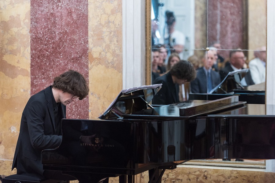 Gala stypendiów w Lubostroniu, fot. Tymon Markowski dla UMWKP