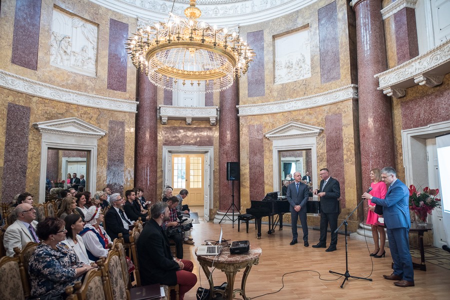 Gala stypendiów w Lubostroniu, fot. Tymon Markowski dla UMWKP