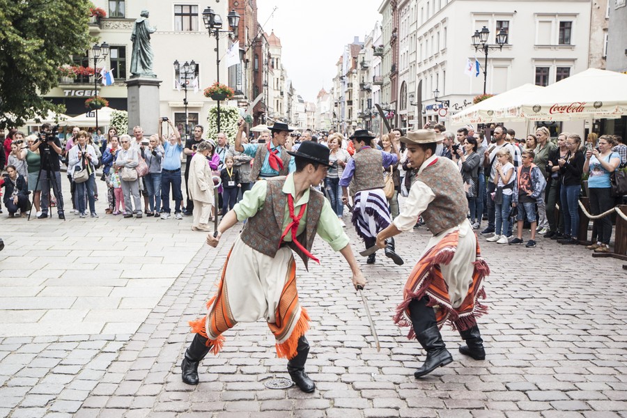 Polonijny Zespół Pieśni i Tańca Wisła w Toruniu, fot. Andrzej Goiński/ UMWKP