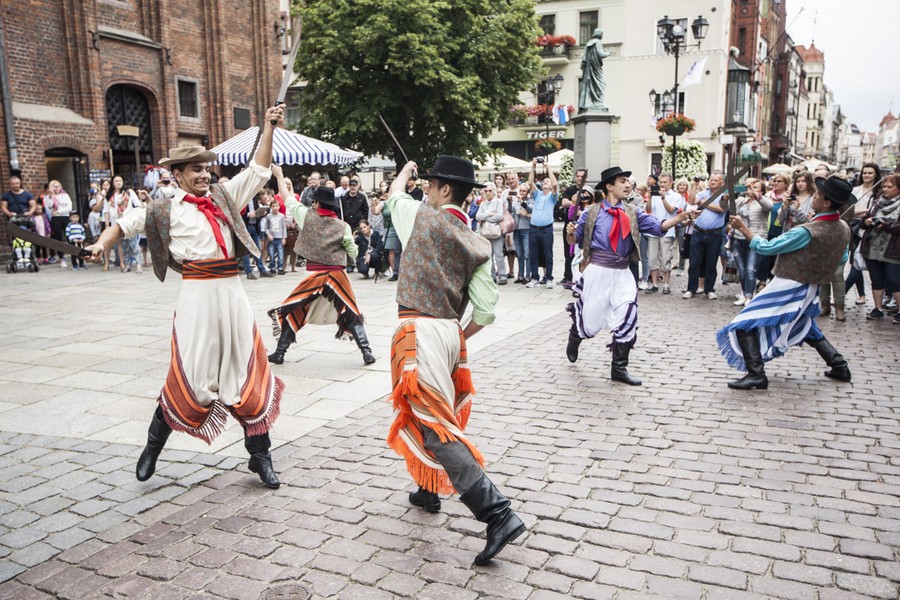 Polonijny Zespół Pieśni i Tańca Wisła w Toruniu, fot. Andrzej Goiński/ UMWKP