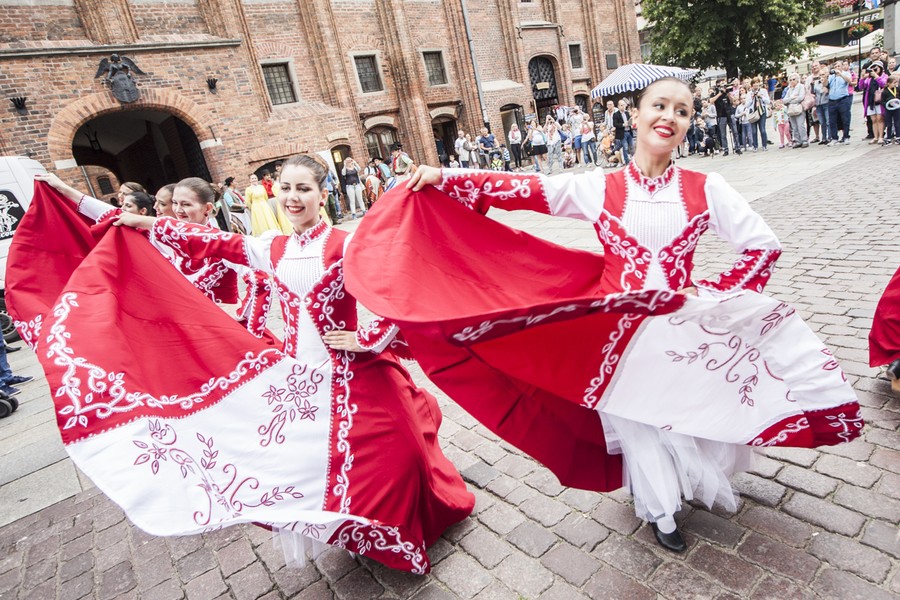 Polonijny Zespół Pieśni i Tańca Wisła w Toruniu, fot. Andrzej Goiński/ UMWKP