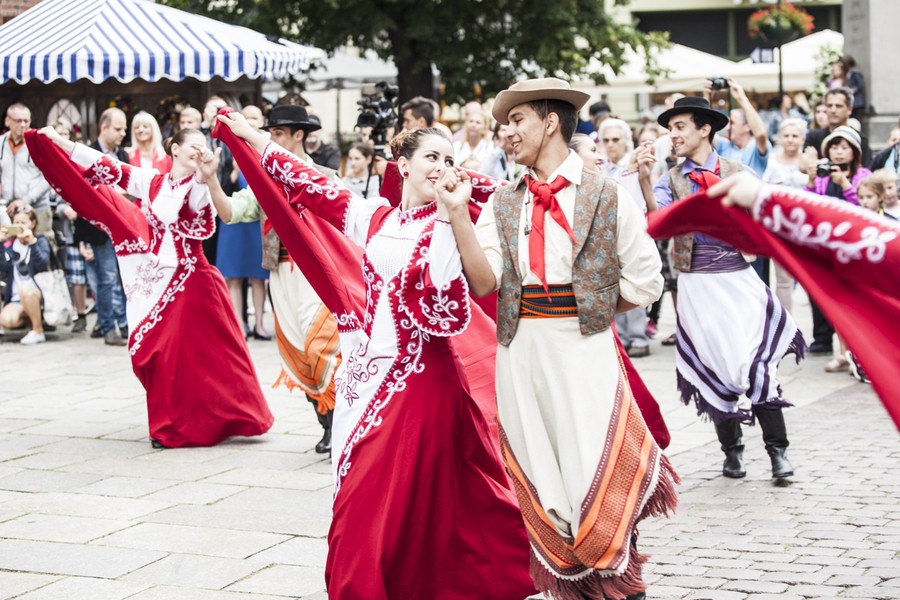 Polonijny Zespół Pieśni i Tańca Wisła w Toruniu, fot. Andrzej Goiński/ UMWKP