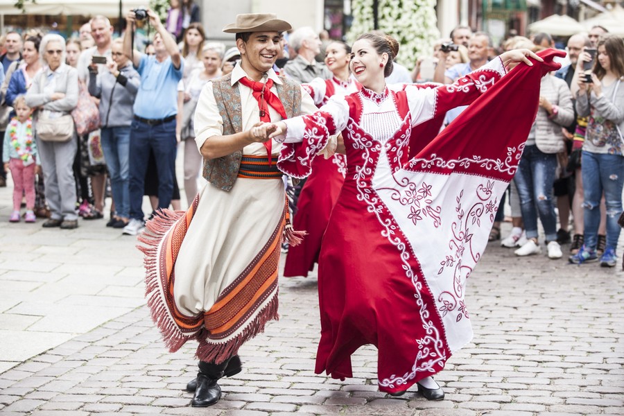 Polonijny Zespół Pieśni i Tańca Wisła w Toruniu, fot. Andrzej Goiński/ UMWKP