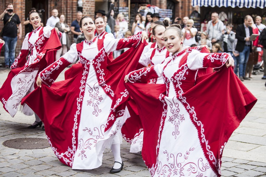 Polonijny Zespół Pieśni i Tańca Wisła w Toruniu, fot. Andrzej Goiński/ UMWKP