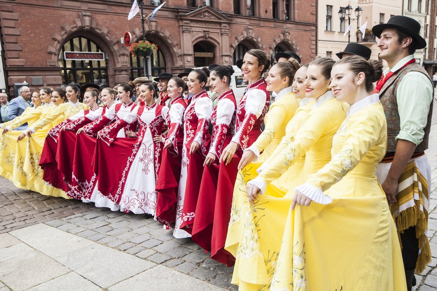 Polonijny Zespół Pieśni i Tańca Wisła w Toruniu, fot. Andrzej Goiński/ UMWKP