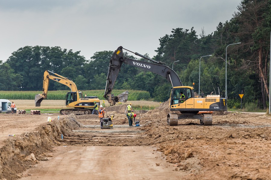 Kongsberg Automotive rozpoczął budowę fabryki w Pikutkowie, fot. Szymon Zdziebło/tarantoga.pl