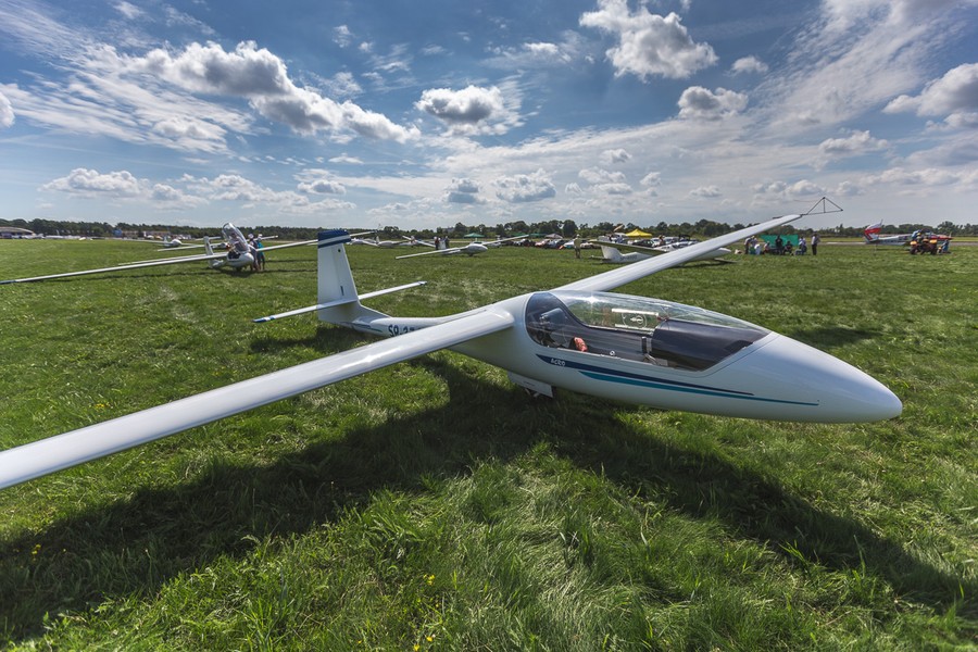 Mistrzostwa Świata w Akrobacji Szybowcowej w Toruniu, fot. Szymon Zdziebło/Tarantoga.pl