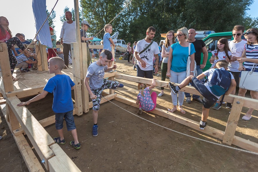 "Święto Wisły w Ciechocinku - parada łodzi i kiermasz regionalny" - fot. Szymon Zdziebło / www.tarantoga.pl