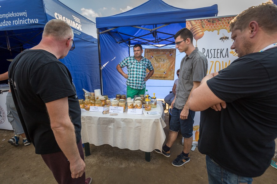 "Święto Wisły w Ciechocinku - parada łodzi i kiermasz regionalny" - fot. Szymon Zdziebło / www.tarantoga.pl